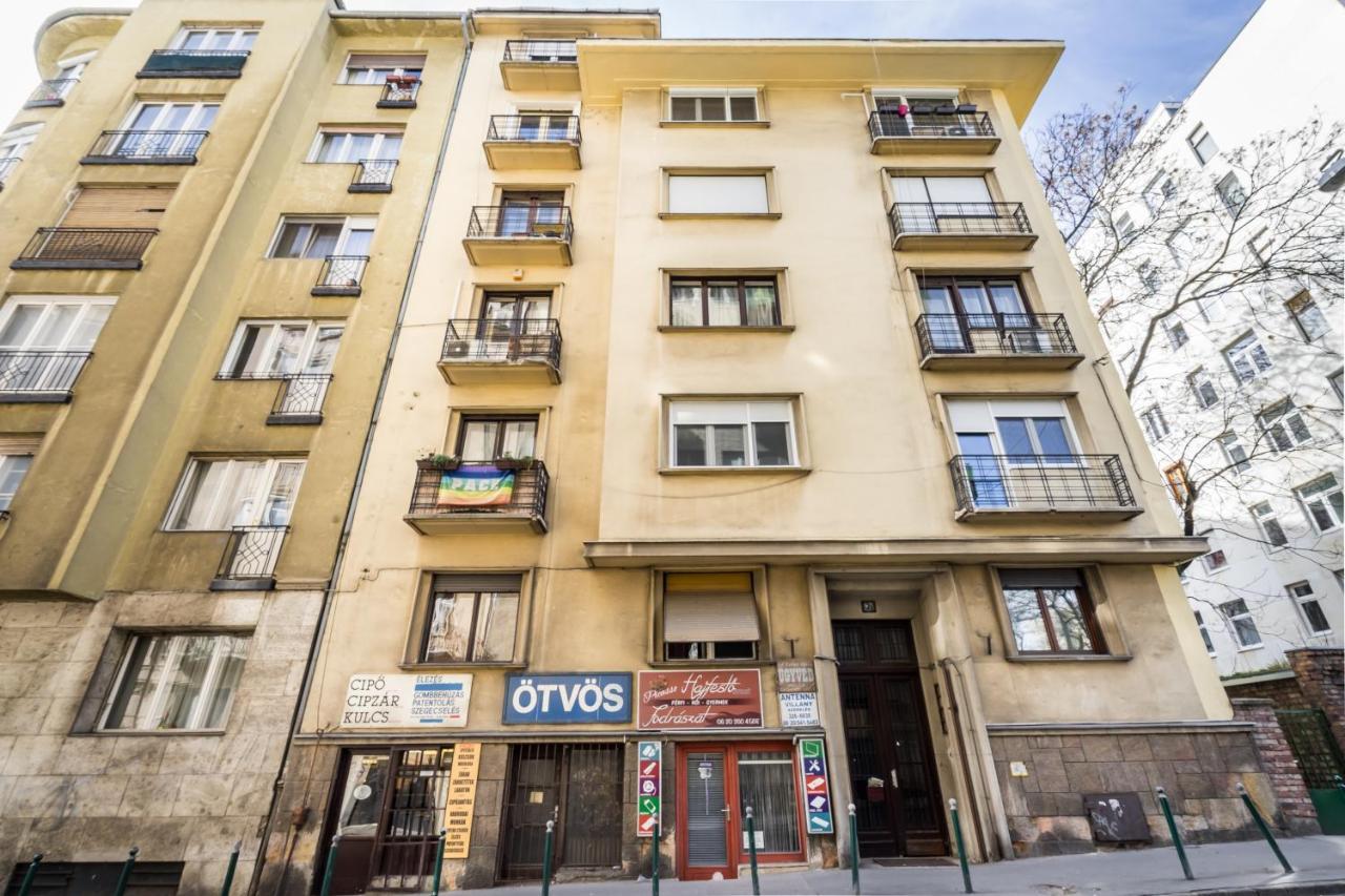 Bpr Shiny Deluxe Home Budapest Exterior photo